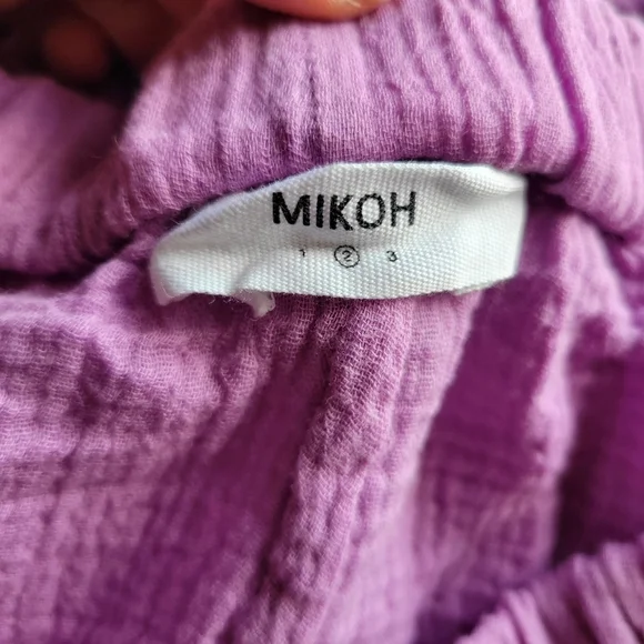 MIKOH // ltd ed hawi elastic waist side slant pockets dolphin hem shorts poi - Picture 6 of 9